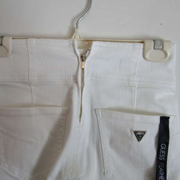 Guess x Skinny High Jeans - Picture 2 of 3